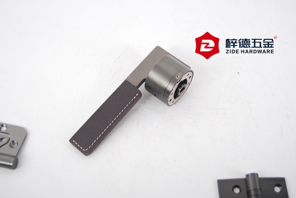 鋅合金分體磁吸室內(nèi)門鎖80882